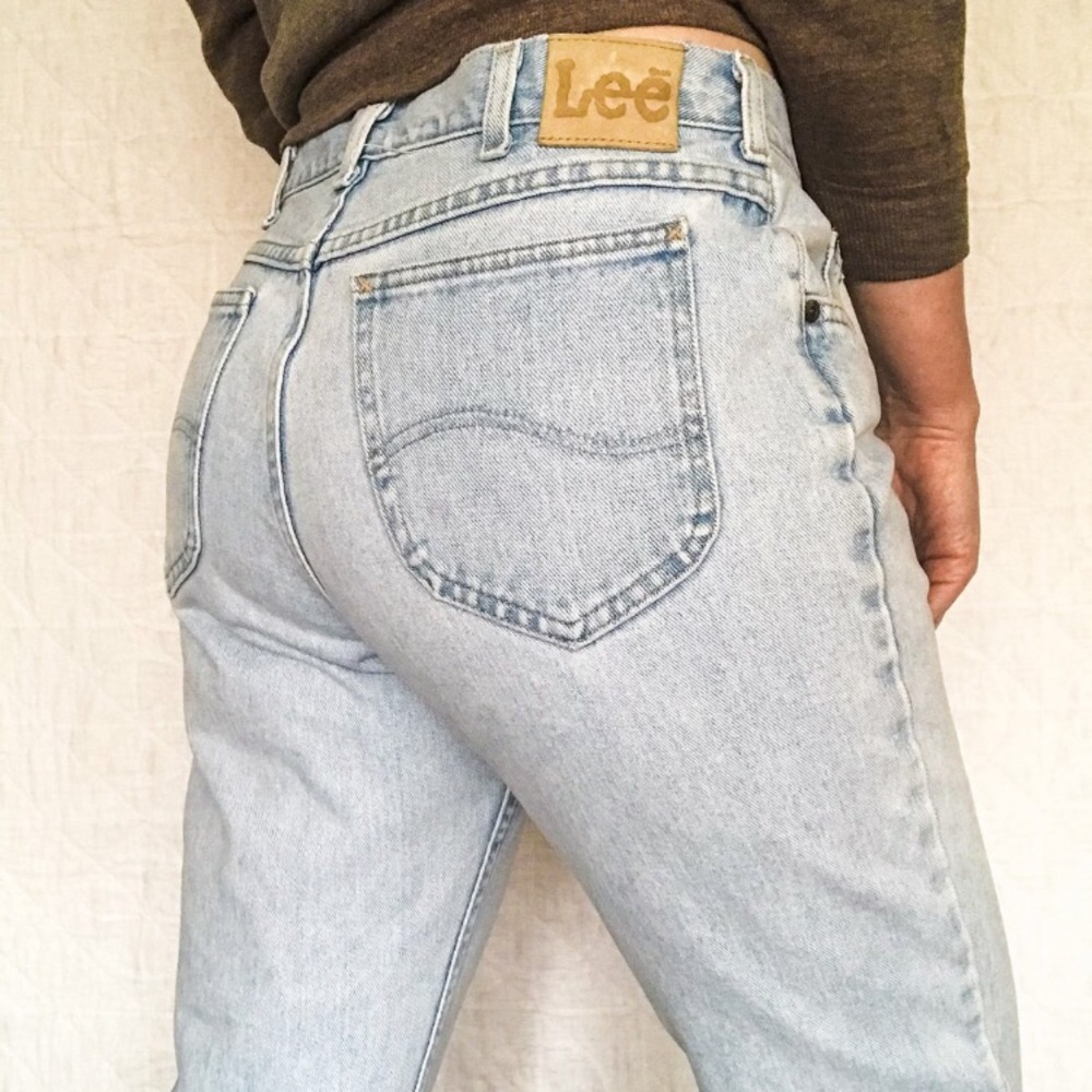 1990s Lee Light Wash Mom Jeans 36W X 29L